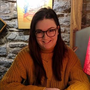 Meet your Posher, Olivia